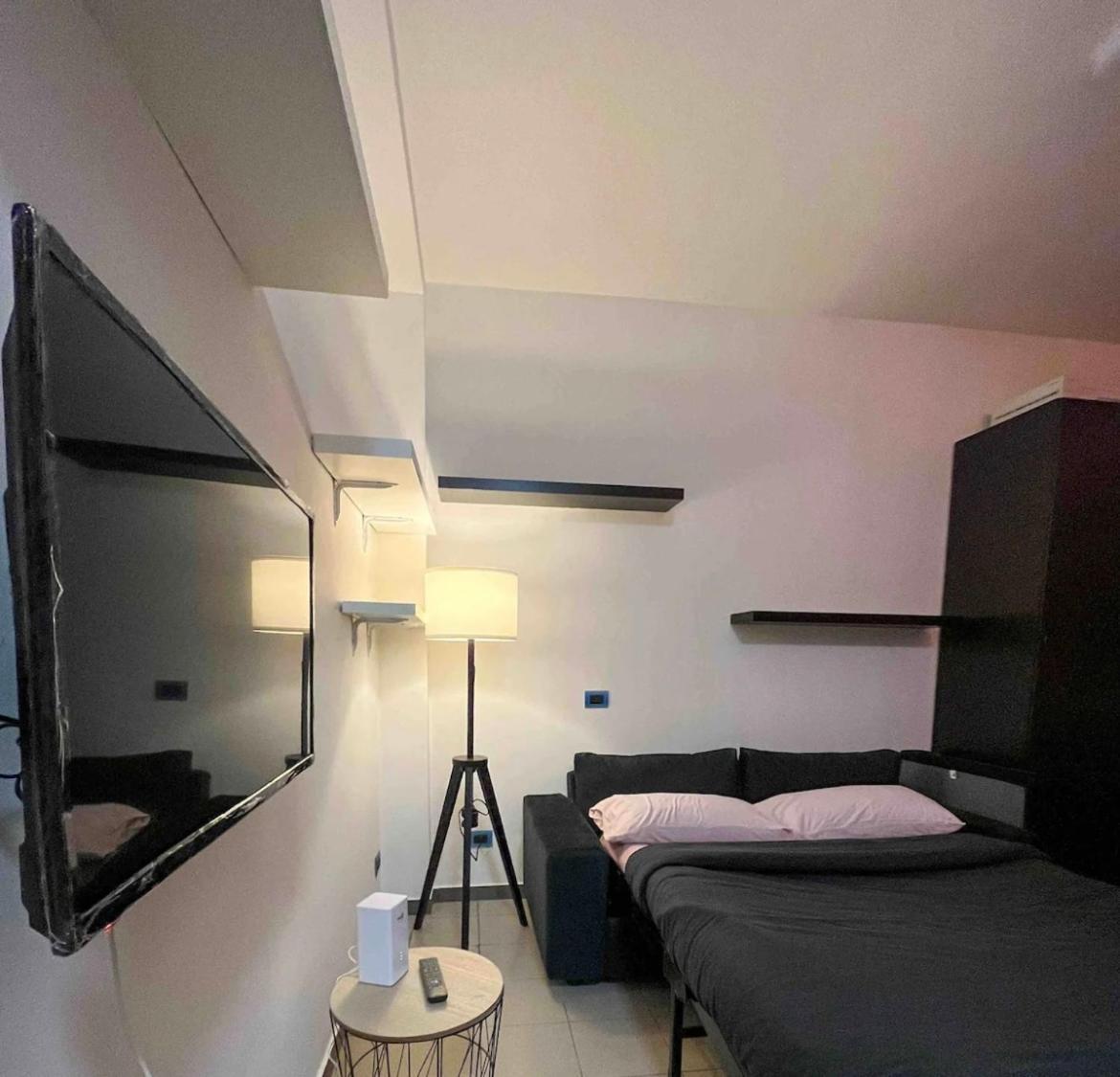 Wild House Apartment Милано Екстериор снимка